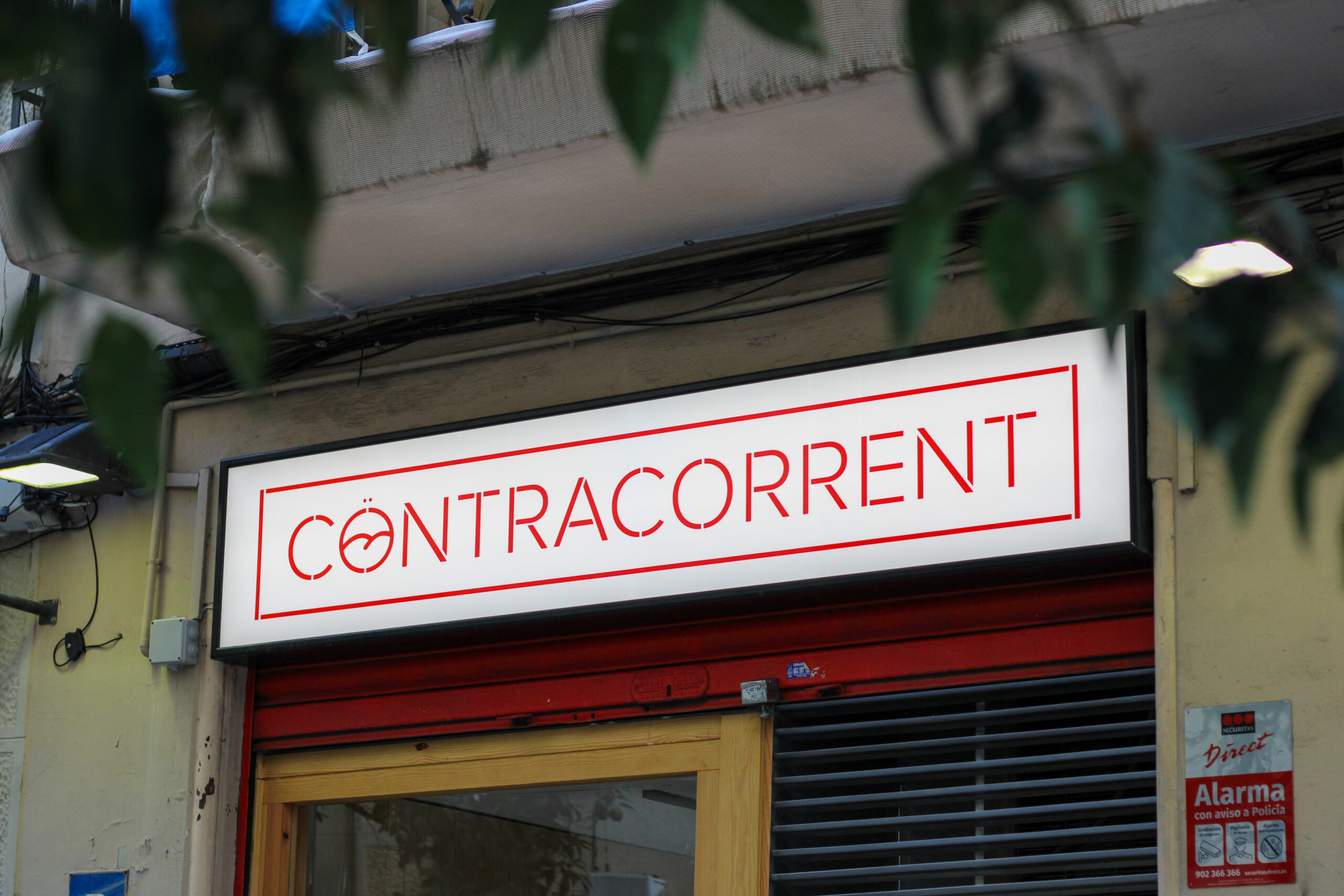 cartell contracorrent gràcia